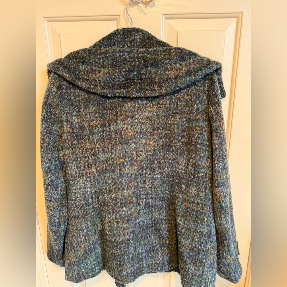 Tribal peacoat. Blue tones. Wool blend. Size 8. EUC - Picture 5 of 9